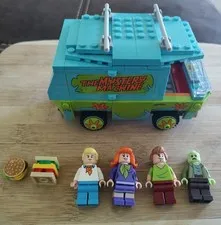 Lego Scooby-Doo Mystery Machine Van W/ 4 Mini Figs / 2 Items No Manual