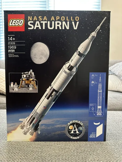 LEGO Ideas: NASA Apollo Saturn V (21309) - NEW & SEALED retired