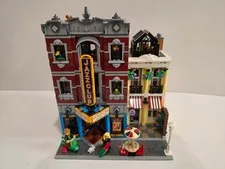 Lego Icons 10312 Jazz Club - Preowned, 100% Complete + Instructions