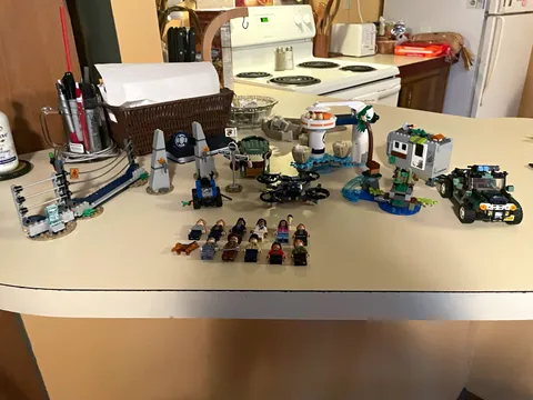 LEGO Jurassic World Sets Mixed Lot. No Instructions.