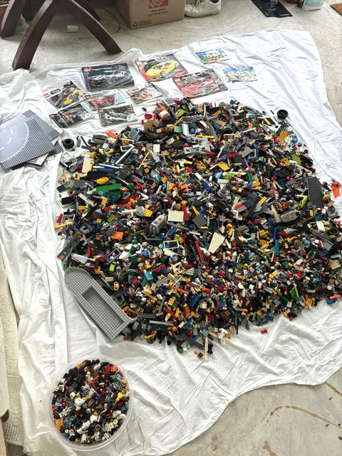 50 lbs LEGO Bulk Lot CLEAN + 1.75 lbs Minifigs - Lots of Star Wars Figures LOOK