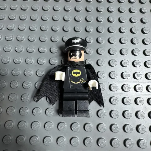 LEGO Alfred Pennyworth Minifigure 70917 sh0424 Batman DC Super Heroes