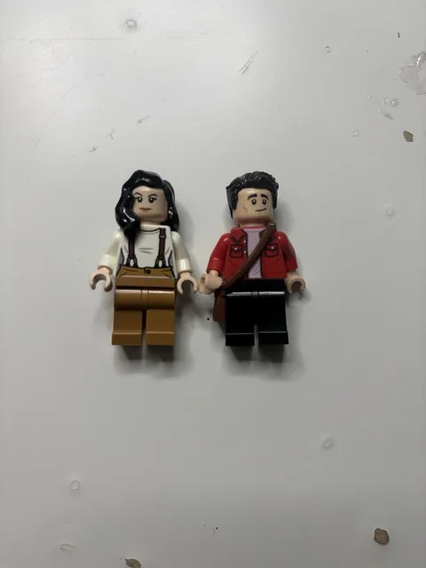 LEGO Friends TV Show / Sitcom Mini Figure Joey Tribbiani & Monica Geller