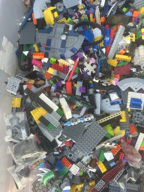 LEGO Bulk Lot Mixed Bricks & Pieces, Multicolor Plastic Parts