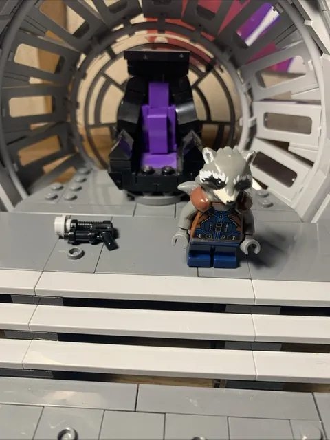 Lego Rocket Raccoon Minifigure w/ Weapon 76079 76102 sh0384