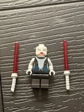 Lego Star Wars Asajj Ventress Minifigure 7957 w/ Sabers