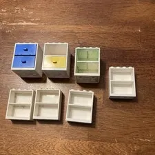 Lego vintage Homemaker Kitchen Series Cupboards & Shelves parts 837