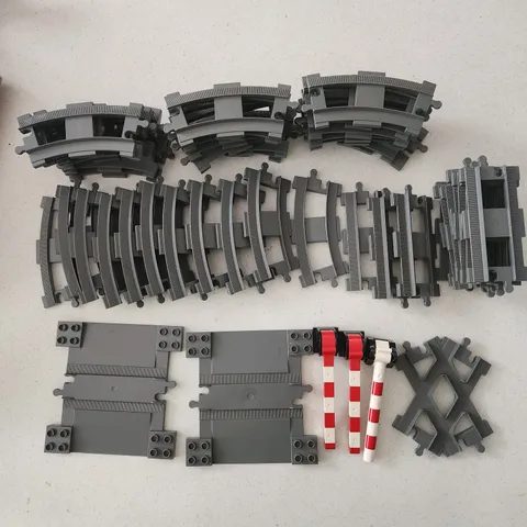Lego Duplo Train Track Lot – 2 Crossing,  Bars, 32 Curves, 10 Straits, Crossover
