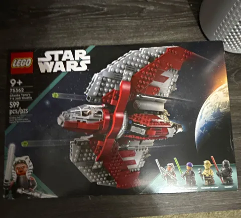 LEGO Star Wars 75362 Ahsoka Tano's T-6 Jedi Shuttle 599 pcs 9+
