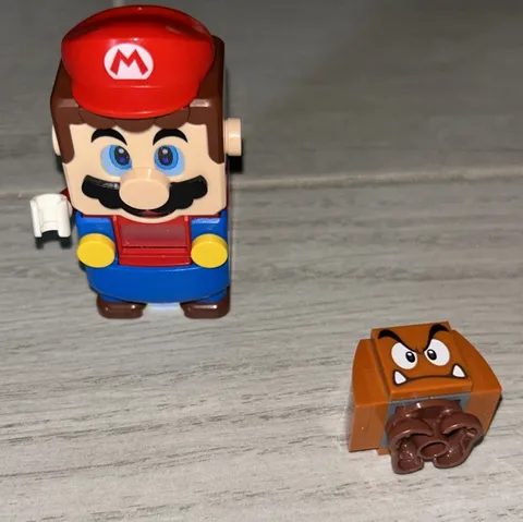 LEGO Super Mario Interactive Talking Figure Working-tested and goomba