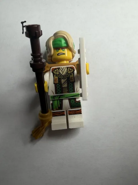 LEGO MASTER LLOYD Mini Figure NINJAGO Dragons Rising S2 71805
