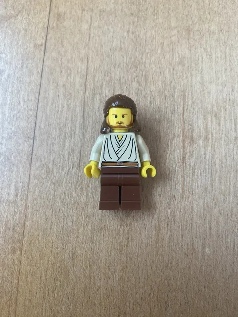 Lego Star Wars Qui-Gon Jinn (Yellow Head) Minifigure