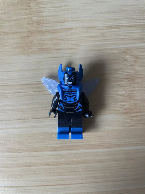 LEGO Blue Beetle Minifigure sh278 from 76054