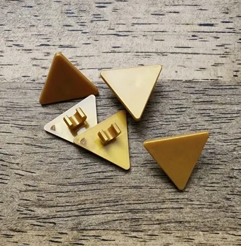 LEGO  Pearl Gold Road Sign 2 x 2 Triangle with Open O Clip. QTY 5. Part No 65676