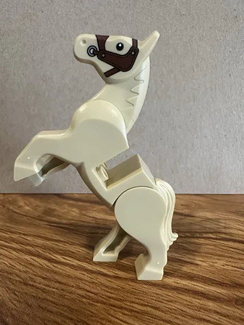 Lego tan horse with movable legs