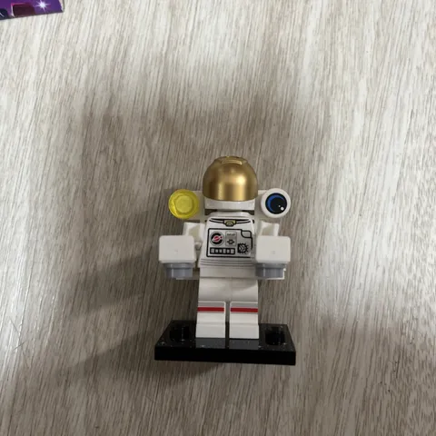 LEGO 71046 Series 26 SPACE Collectible Minifigures - Modern Astronaut