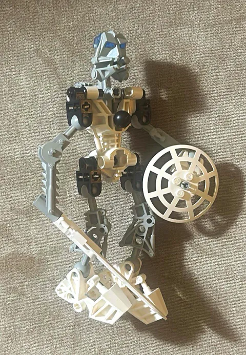 LEGO BIONICLE Figure w/ Shield & Weapon Gray White Plastic