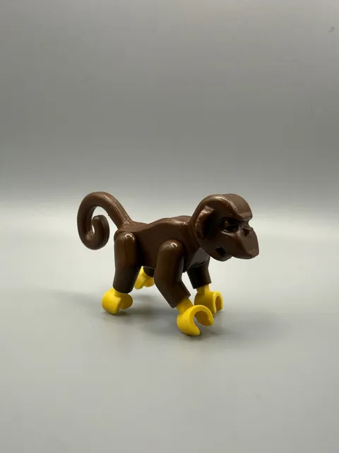 LEGO Vintage Monkey Minifigure Brown Yellow Hands Feet 2550c01 Pirates Animal