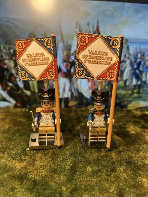 2x Minis French Napoleonic Infantry 2. & 8. Regiment +2 Flags Lego Flagpoles