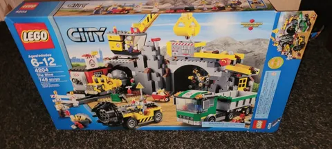 LEGO CITY: The Mine (4204), 99% complete with box and manuals in great condition