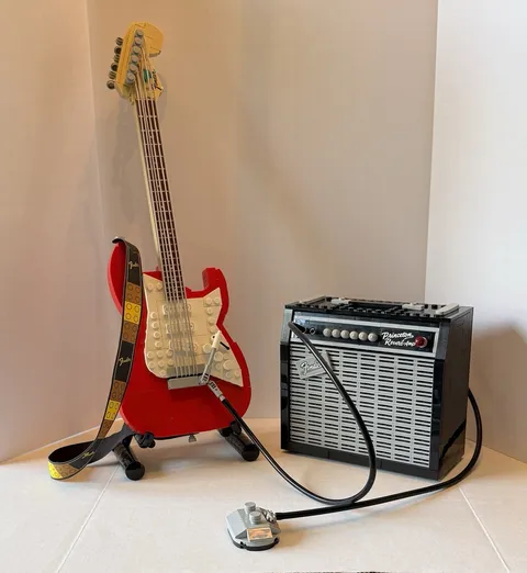 LEGO Ideas Fender Stratocaster 21329 Guitar & Amp