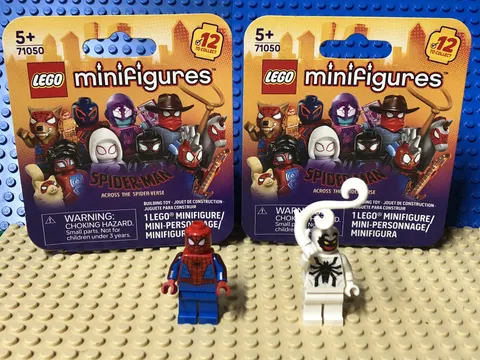 LEGO Marvel Minifigures. Spider-Man & Anti-Venom. 2 Spider-Verse 71050 Blind Box