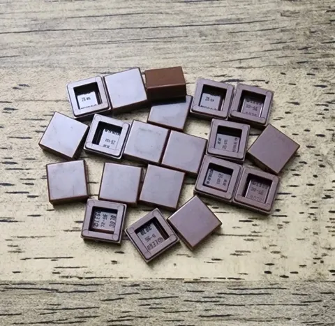 LEGO Reddish Brown  1 X 1 Tile. QTY 20 Part No. 3070