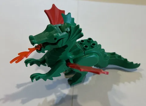 Lego Classic Green Dragon Minifigure Red Wings 6076 / 6082