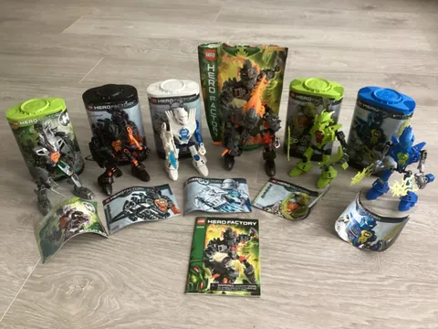 LEGO BIONICLE Hero Factory Bulk 3.0 Stringer Stormer Breeze Surge Bruizer Masks