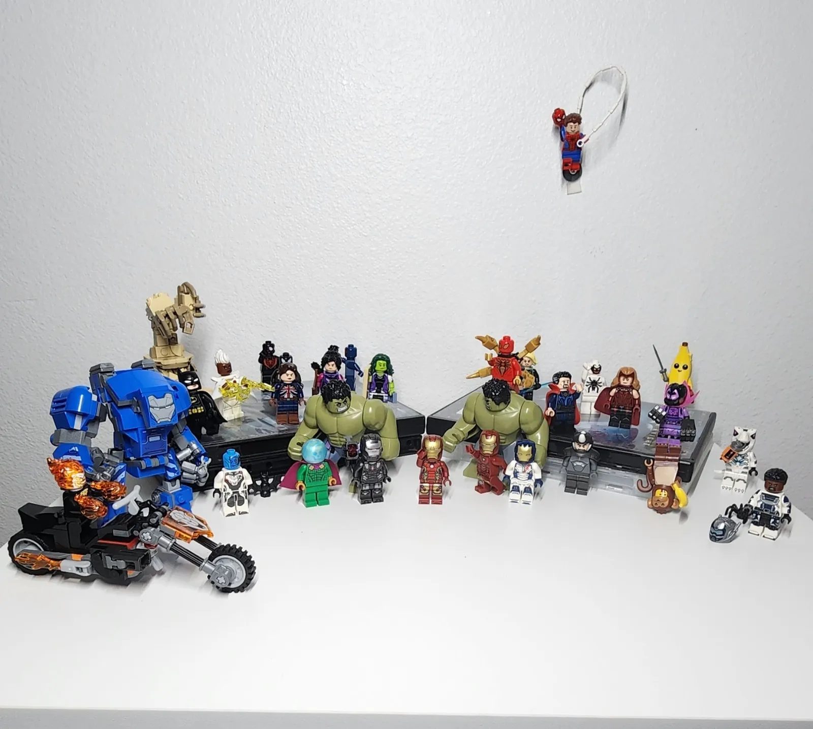 LEGO Marvel And Super Heroes Minifigure Lot - Hulk, Iron Man, Spider-Man, Batman