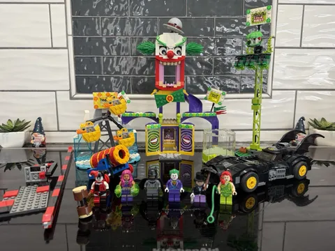 LEGO DC Super Heroes Jokerland 76035 Incomplete DC Comics
