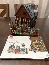 LEGO Ideas: Hocus Pocus: Sanderson Sisters' Cottage (21341)-100% w/ Minis/Manual