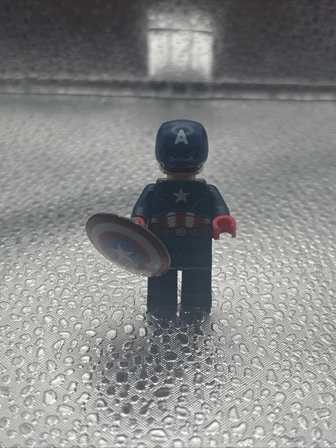 Lego Captain America Minifigure 76168 sh0686 Marvel Super Heroes Shield