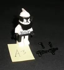 LEGO Star Wars Clone Trooper (Phase 1 Black Visor Kama Pauldron) Minifig 8014 A3
