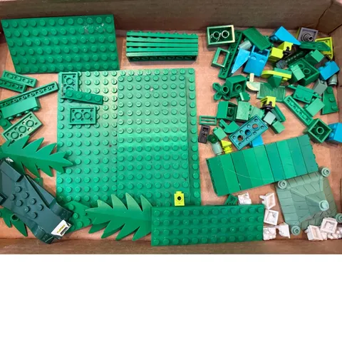 LEGO Green Bulk Lot Baseplates Bricks Plates Foliage Palm Leaves Mixed Pieces