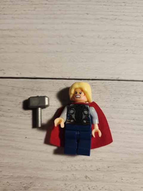 LEGO Super Heroes Thor Starched Fabric Cape Blue Legs SH0098 Minifigure