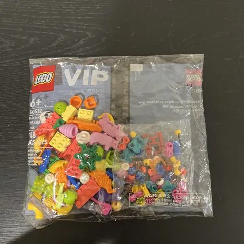 LEGO Miscellaneous: Fun and Funky Vip Add on Pack (40512) - New Sealed Polybag