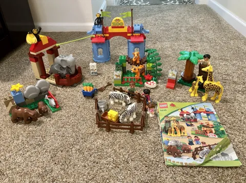 LEGO DUPLO Big City Zoo Set 5635 w/ Manual, Without Box