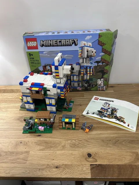 Lego Minecraft Llama Village (21188) Complete! w/ Minifigs Box Instructions