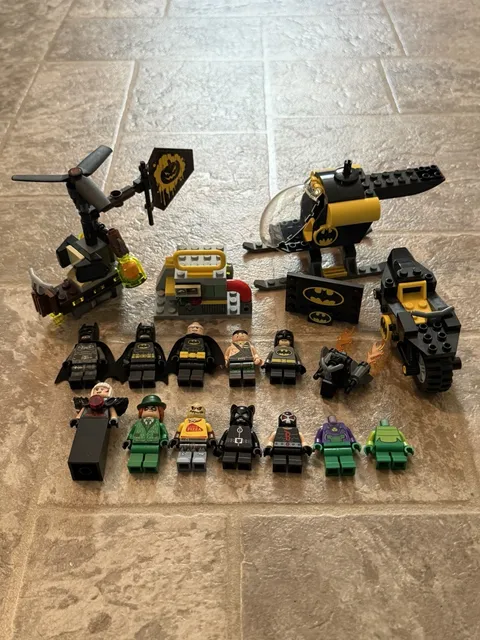 LEGO Batman DC Superhero Huge Lot Minifigures Accessories And Sets Bundle