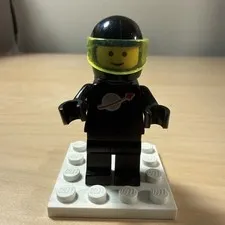 Lego Sp003 Vintage Black Suit Spaceman AirTanks Small Base (white)