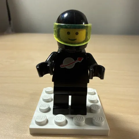 Lego Sp003 Vintage Black Suit Spaceman AirTanks Small Base (white)