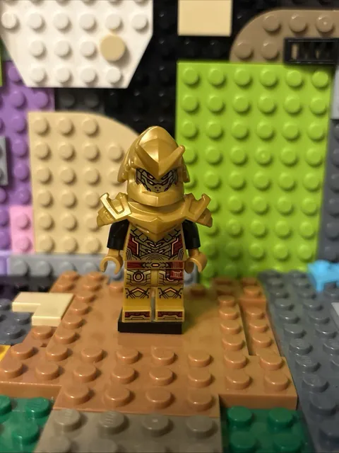 LEGO NINJAGO - Dragons Rising - Imperium Claw Hunter minifigures njo817