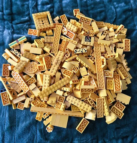 LEGO BRICKS YELLOW AND SPECIAL PEICES TOO ONE POUND