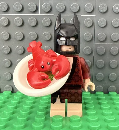 LEGO Batman Lobster-Lovin' Batman Minifigure w/Plate and Lobster
