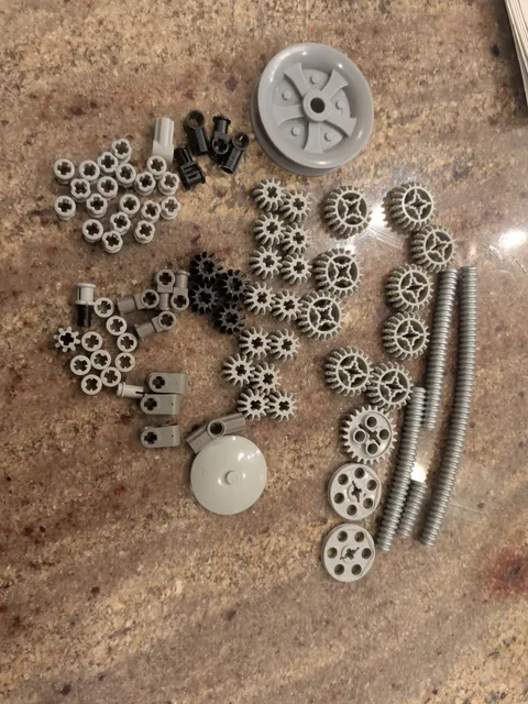 LEGO Technic Gear Lot 75 Pieces Gears Mixed Sizes Sprocket Connectors More