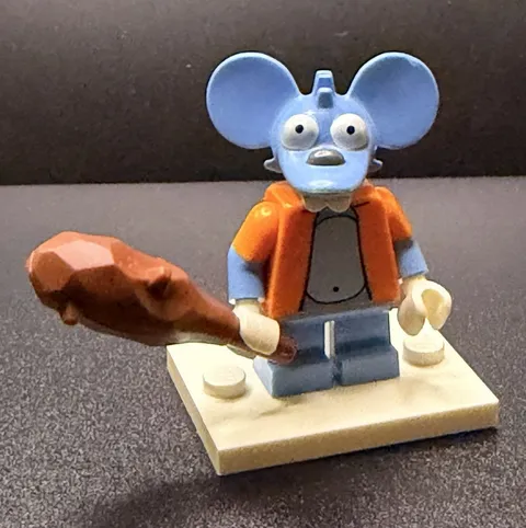 LEGO Simpsons Itchy Minifigure 71005 Series 1 Complete w/ Club & Stand