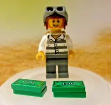 Lego Mini Figure 86753 City Jail Prisoner (Cty0890a ) MOUNTAIN POLICE 2016