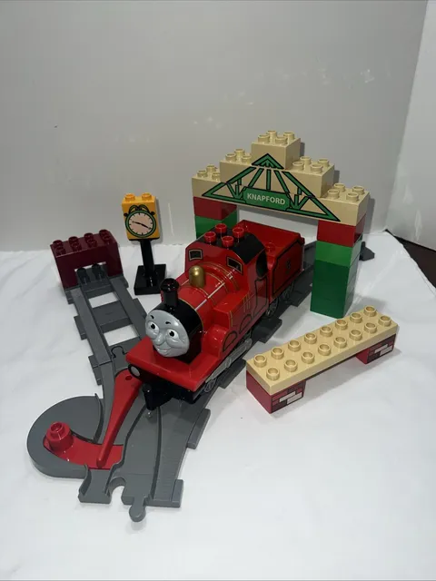 Lego Duplo 5552 Thomas and Friends James at Knapford Station Retired
