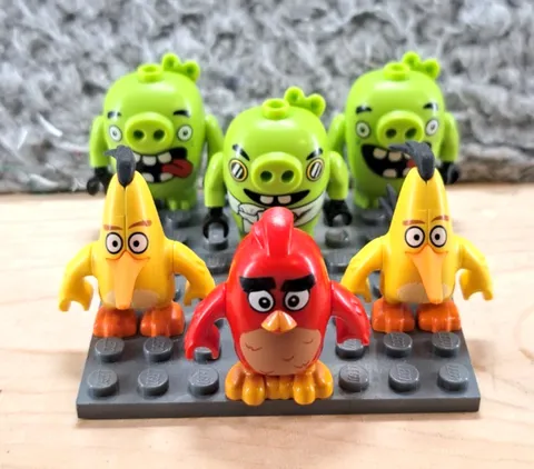 LEGO Angry Birds Minifigure Lot Red Matilda Bad Chuck Piggies Piggy 1 Pilot Pig